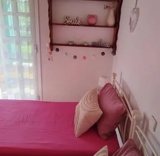 בית נופש The Pergola Cottage...feel The Local Vibes!