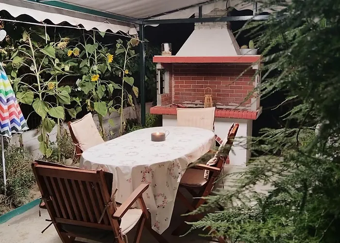 The Pergola Cottage...feel The Local Vibes! בית נופש *