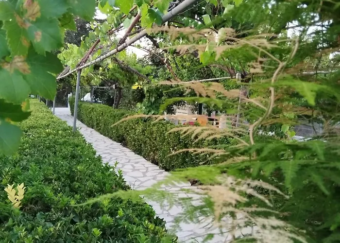 The Pergola Cottage...feel The Local Vibes! בית נופש *