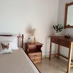 The Pergola Cottage...feel The Local Vibes! 度假居