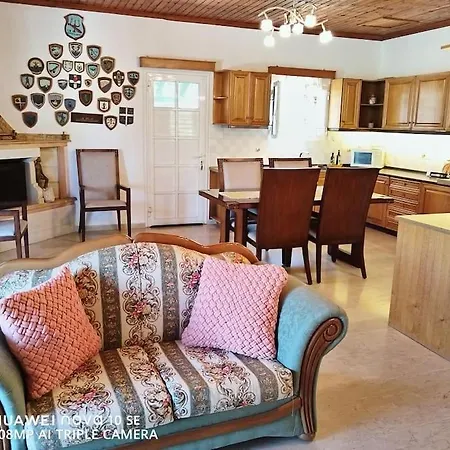 The Pergola Cottage...feel The Local Vibes! Дом отдыха Периволион