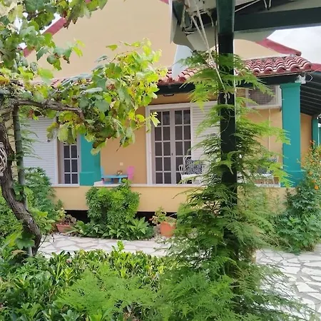Дом отдыха The Pergola Cottage...feel The Local Vibes!