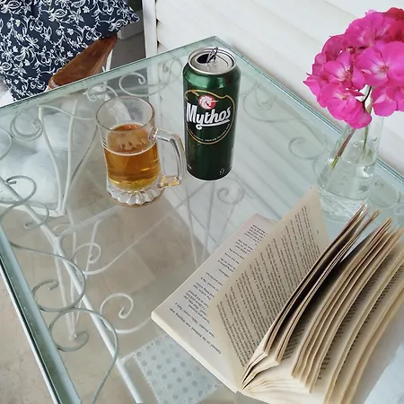 The Pergola Cottage...feel The Local Vibes! Дом отдыха