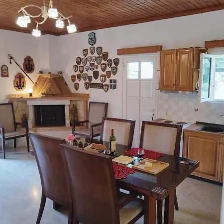 بيت للعطل The Pergola Cottage...feel The Local Vibes!