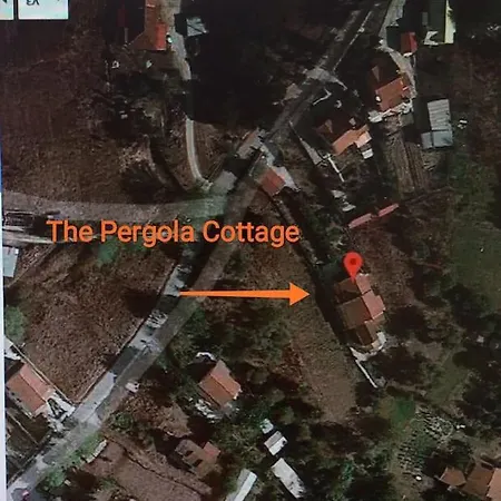 The Pergola Cottage...feel The Local Vibes! Holiday home Perivolion