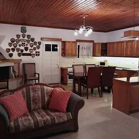 The Pergola Cottage...feel The Local Vibes! Nyaraló *
