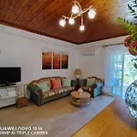 The Pergola Cottage...feel The Local Vibes! Дом отдыха