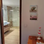 Дом отдыха The Pergola Cottage...feel The Local Vibes!