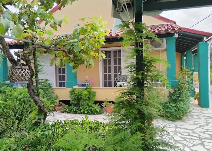 Dom wakacyjny The Pergola Cottage...feel The Local Vibes!