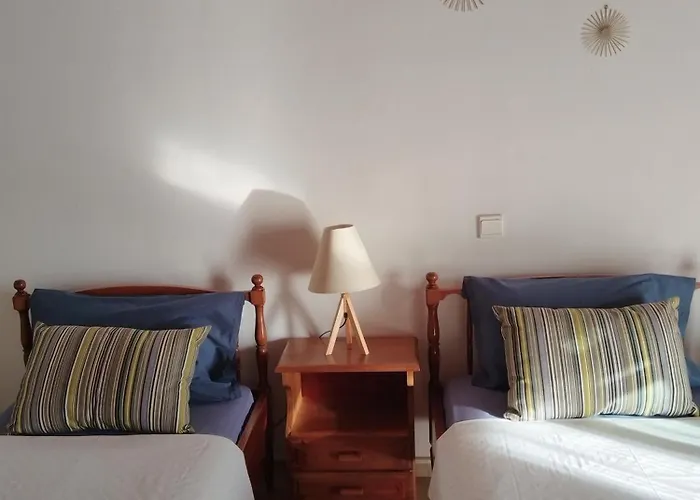 The Pergola Cottage...feel The Local Vibes! Dom wakacyjny